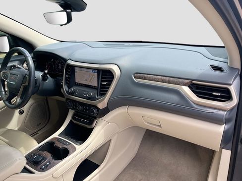 Used 2022 GMC Acadia Denali w/ Denali Technology Package image 30