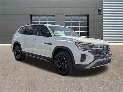 New 2025 Volkswagen Atlas Peak Edition SE