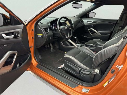 Used 2016 Hyundai Veloster Turbo w/ Option Group 04 image 12