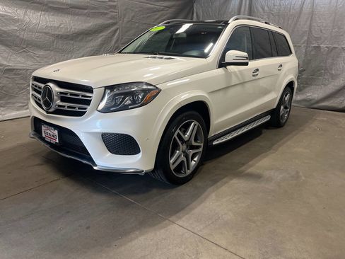 Used 2017 Mercedes-Benz GLS 550 4MATIC image 3