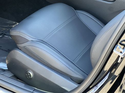 Used 2025 Mercedes-Benz C 300 4MATIC Sedan image 19