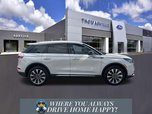 Used 2022 Lincoln Corsair Reserve w/ Equipment Group 201A AWD/4WD image 2