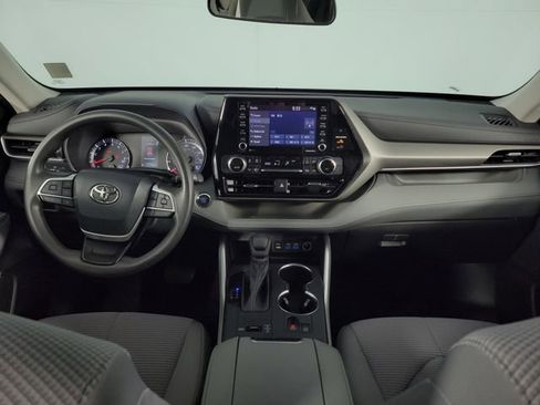 Used 2022 Toyota Highlander L image 26