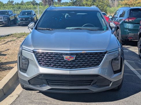 Used 2025 Cadillac XT4 Premium Luxury FWD image 5