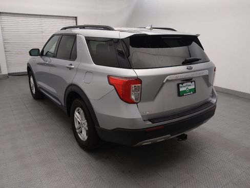 Used 2020 Ford Explorer XLT w/ Equipment Group 202A AWD/4WD image 5