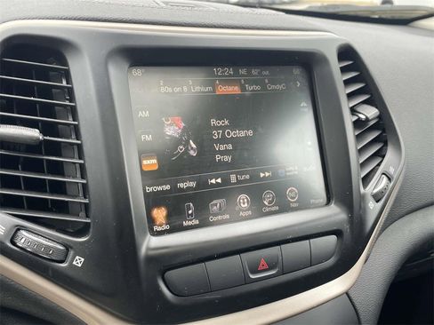 Used 2014 Jeep Cherokee Limited image 7