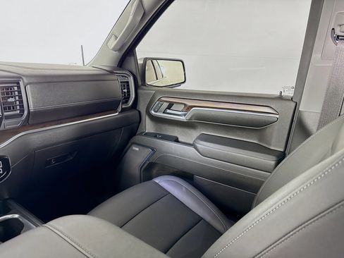 Used 2023 GMC Sierra 1500 SLT w/ SLT Premium Package image 29