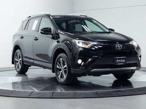 Used 2016 Toyota RAV4 XLE AWD/4WD image 4