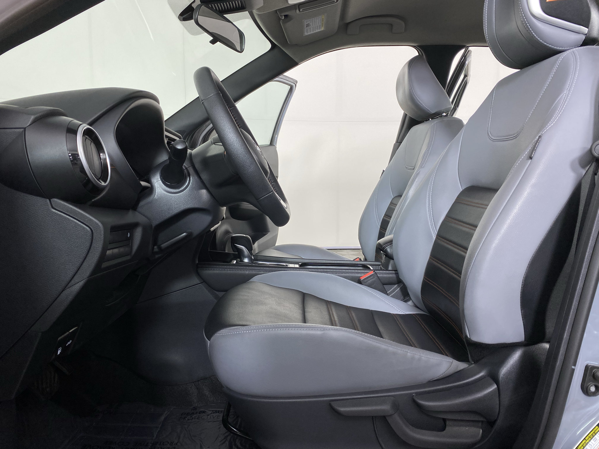 Used 2024 Nissan Kicks SR w/ SR Premium Package FWD image 20