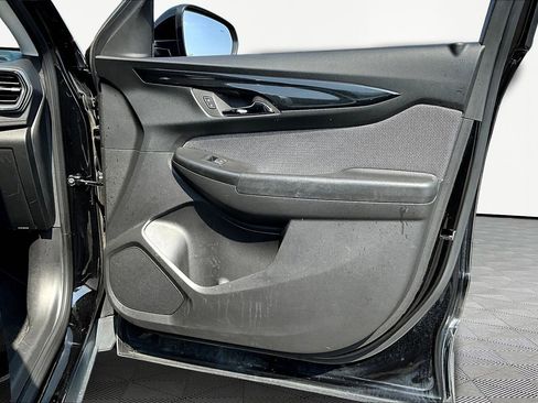 Used 2024 Chevrolet TrailBlazer LT w/ LT Cold Weather Package image 27