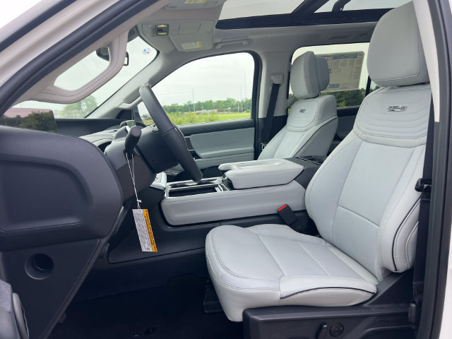 New 2026 Ford Expedition Max Platinum w/ Platinum Ultimate Package AWD/4WD image 4