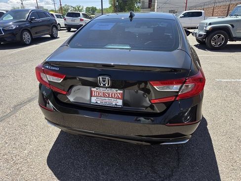 Used 2018 Honda Accord LX image 2