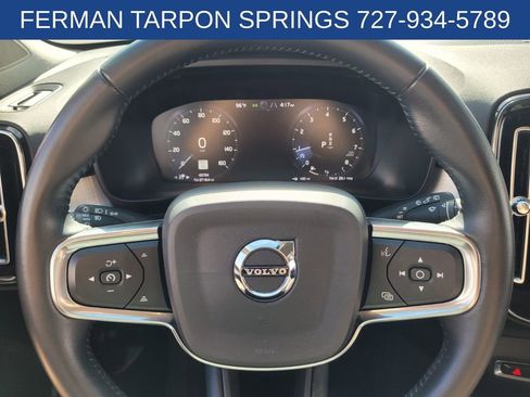 Used 2019 Volvo XC40 T5 Momentum image 28