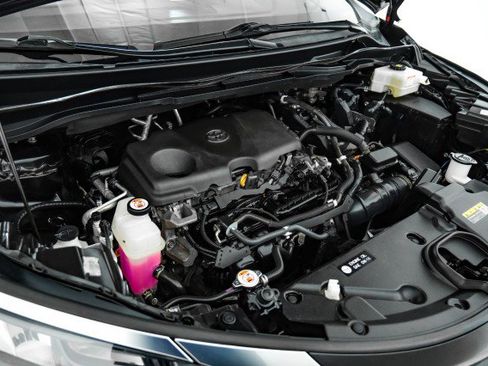 Used 2022 Toyota Sienna XSE image 41