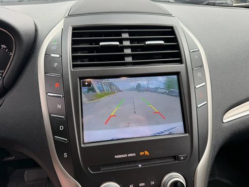 Used 2017 Lincoln MKC Premiere FWD image 22