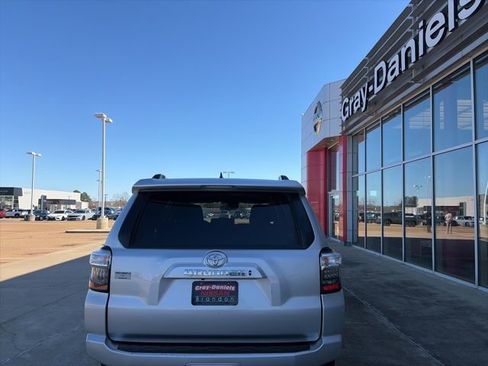 Used 2024 Toyota 4Runner SR5 image 3