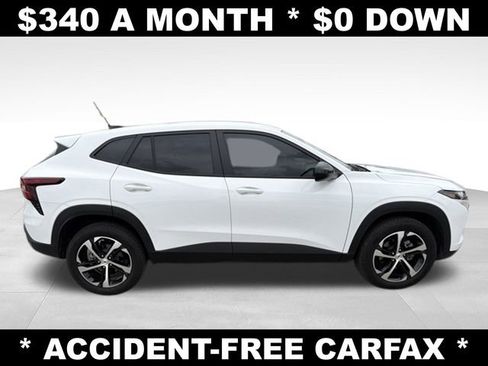 Used 2025 Chevrolet Trax RS w/ Driver Confidence Package FWD image 6