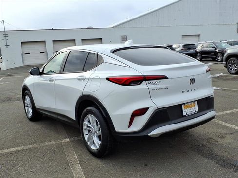 Used 2024 Buick Envista Preferred image 5