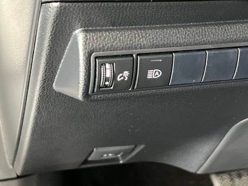 Used 2021 Toyota Corolla LE w/ Carpet Mat Package (TMS) FWD image 34