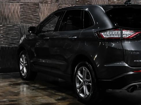 Used 2017 Ford Edge Titanium w/ Equipment Group 301A FWD image 17