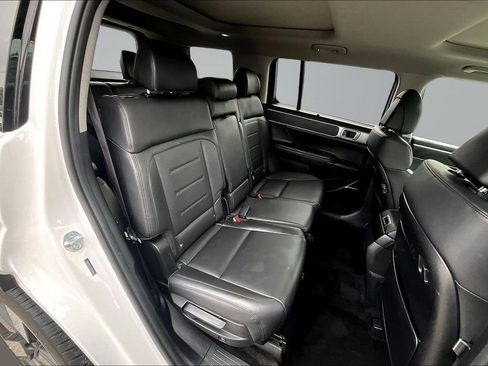 Used 2025 Hyundai Santa Fe Limited image 25