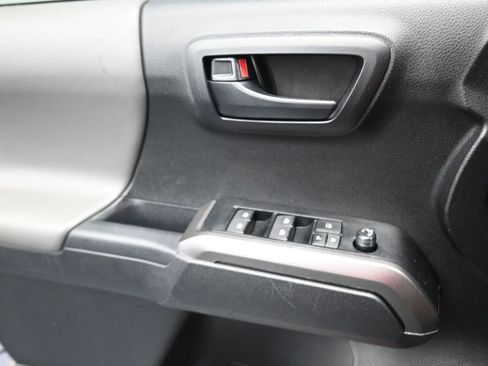 Used 2023 Toyota Tacoma SR5 image 33