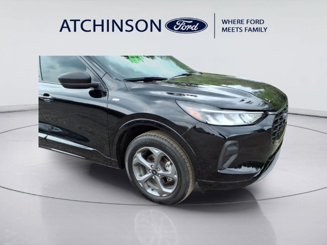 Certified 2024 Ford Escape ST-Line w/ Tech Pack #1 AWD/4WD image 4