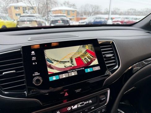 Used 2024 Honda Passport Black Edition image 14