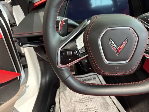 Used 2025 Chevrolet Corvette Stingray Preferred Cpe w/ Z51 Performance Package image 23