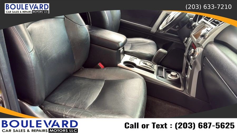 Used 2012 Toyota 4Runner Limited AWD/4WD image 40