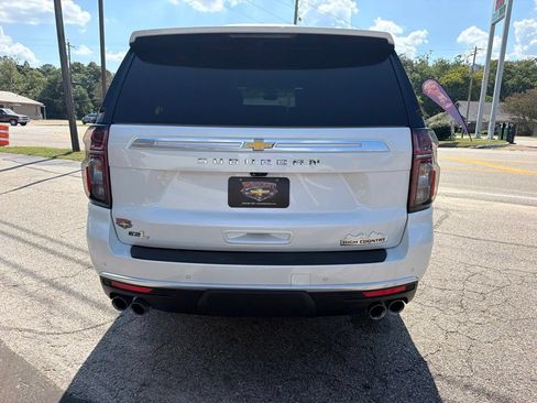 Used 2024 Chevrolet Suburban High Country w/ Advanced Technology Package AWD/4WD image 6