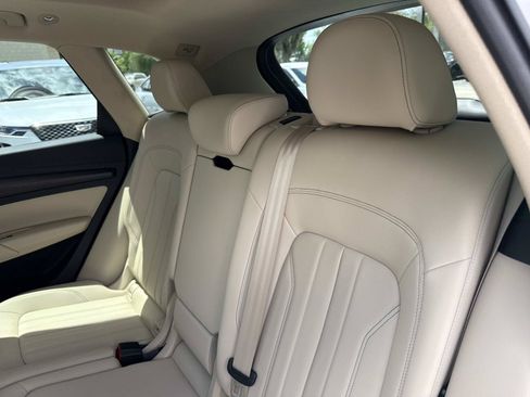 Used 2022 Audi Q5 2.0T Premium AWD/4WD image 15