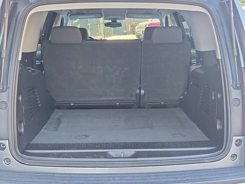 Used 2019 Chevrolet Tahoe LS AWD/4WD image 18