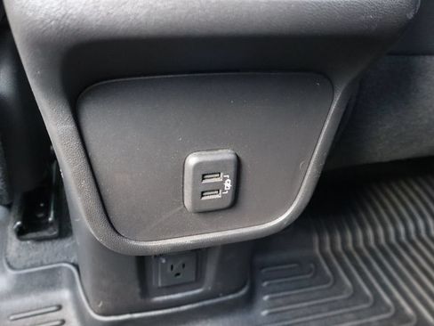 Used 2024 Chevrolet Equinox RS w/ RS Leather Package FWD image 16