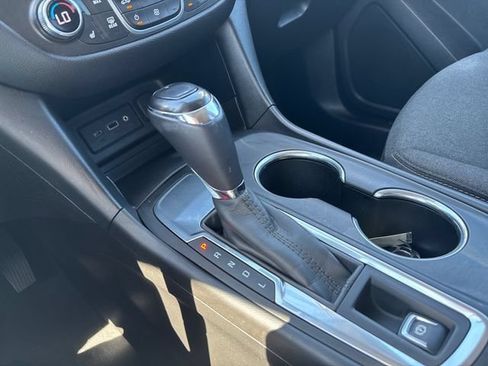 Used 2019 Chevrolet Equinox LT FWD image 22