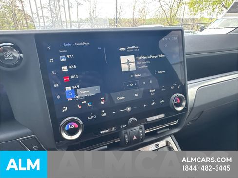 Used 2025 Lexus GX 550 w/ Accessory Package (2T) image 34