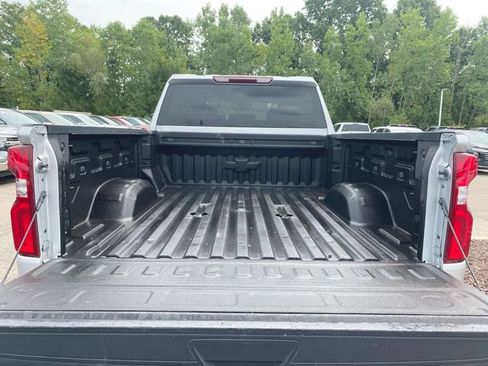 Used 2021 Chevrolet Silverado 2500 Custom w/ Custom Value Package AWD/4WD image 23