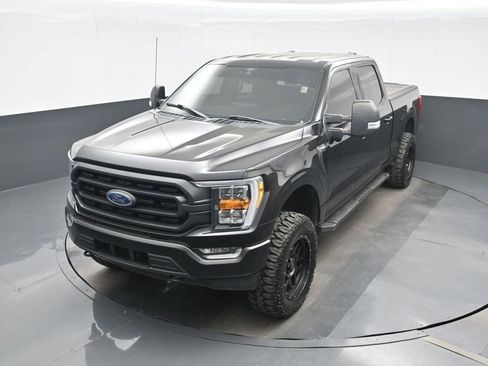 Used 2021 Ford F150 XLT w/ Equipment Group 302A High AWD/4WD image 16