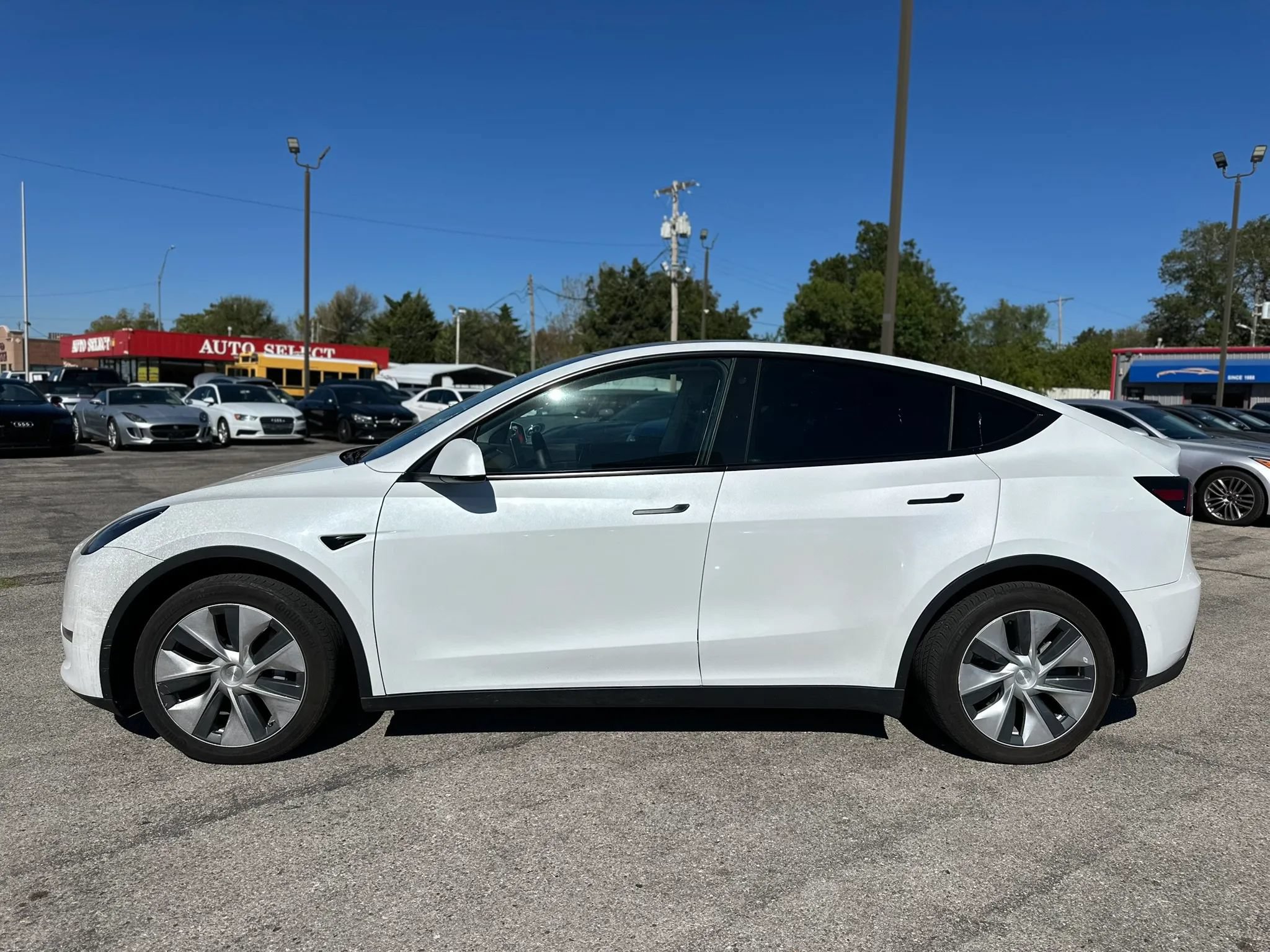 Used 2020 Tesla Model Y Long Range AWD/4WD image 9