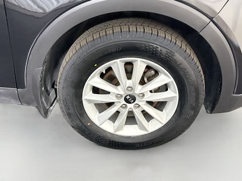 Used 2019 Kia Sorento FWD image 31
