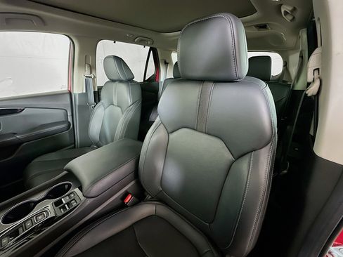 Used 2025 Honda Pilot Touring image 20