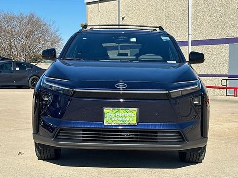 New 2026 Toyota bZ FWD image 6