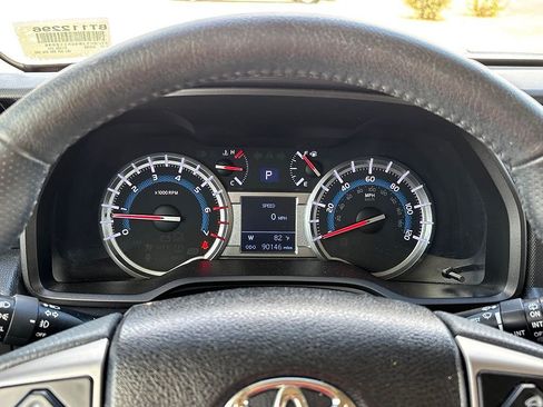 Used 2016 Toyota 4Runner SR5 Premium RWD image 25