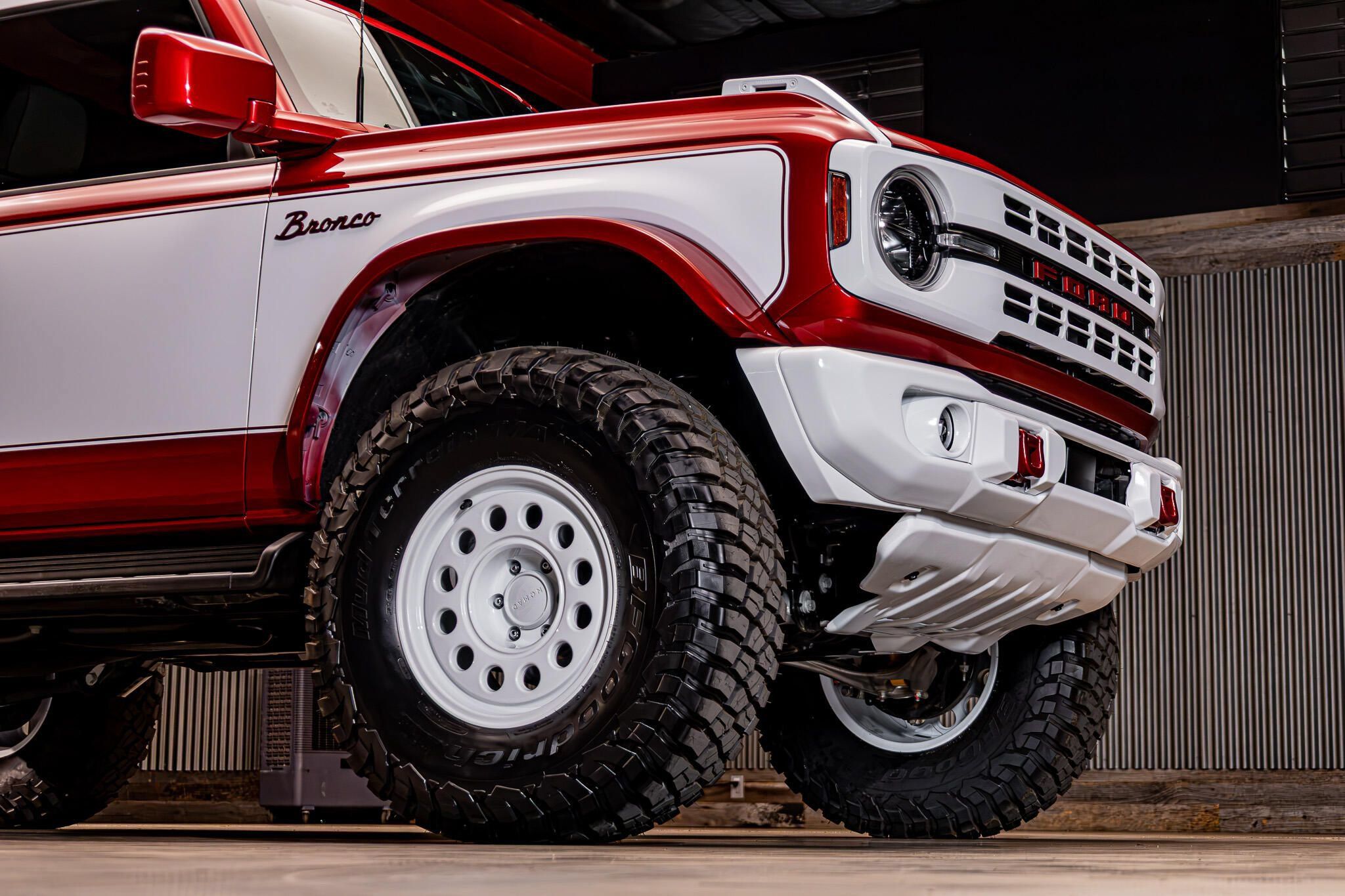 Used 2025 Ford Bronco Heritage Edition AWD/4WD image 14