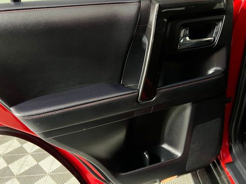 Used 2021 Toyota 4Runner Venture image 29