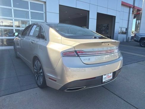 Used 2017 Lincoln MKZ Reserve FWD image 5