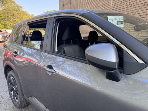 New 2025 Nissan Rogue SV image 7