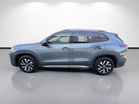 Used 2025 Volkswagen Tiguan S FWD image 6