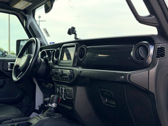 Used 2022 Jeep Gladiator Sport AWD/4WD image 18