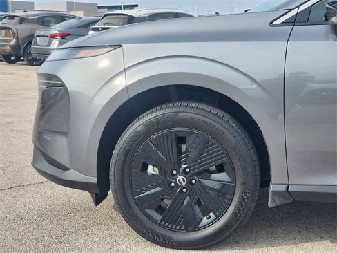 Used 2025 Nissan Murano SV image 6